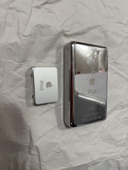 iPod Classic Generația 3 (2003) de Colecție - Modelul cu 4 Butoane Touch