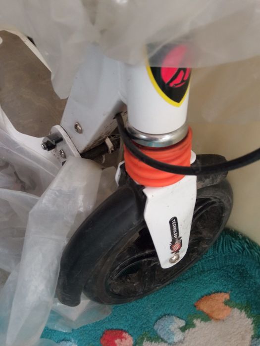 Самокат Urban Scooter 200 белый