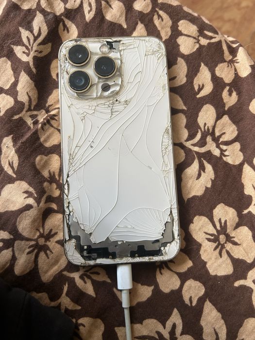 Vand urgent iphone 13 pro