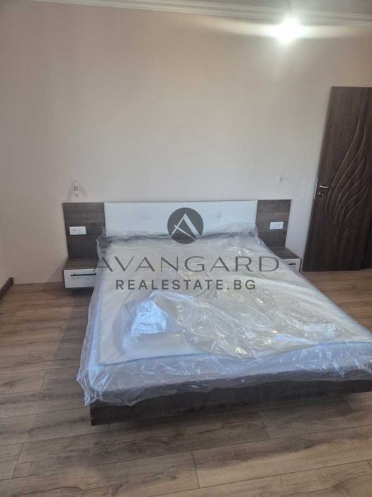 Продава се Двустаен апартамент в Пловдив, Остромила - 85 кв.м за 949 €/кв.м - Снимка #2