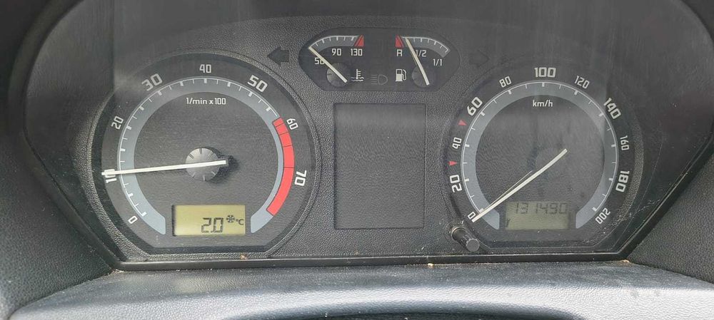 Skoda Fabia 2005 , 1.2 B, AC perfect functioanala , naveta, glovo,