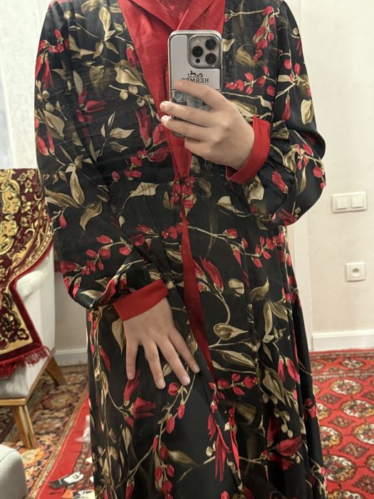 Двойка Абая Дубай