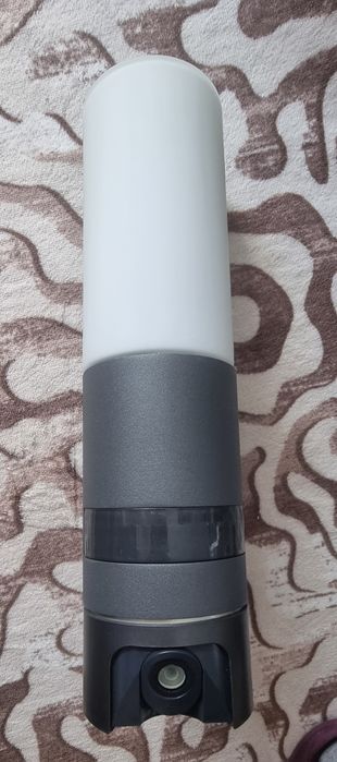 Камера с вградена LED лампа