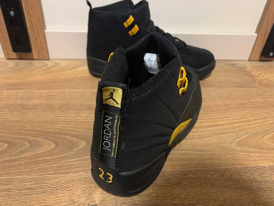 Нови мъжки маратонки Nike Air Jordan 12 Black Taxi размер 42