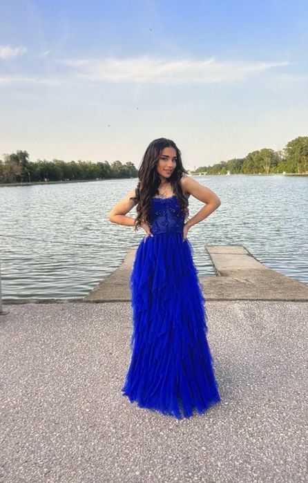 Официална рокля