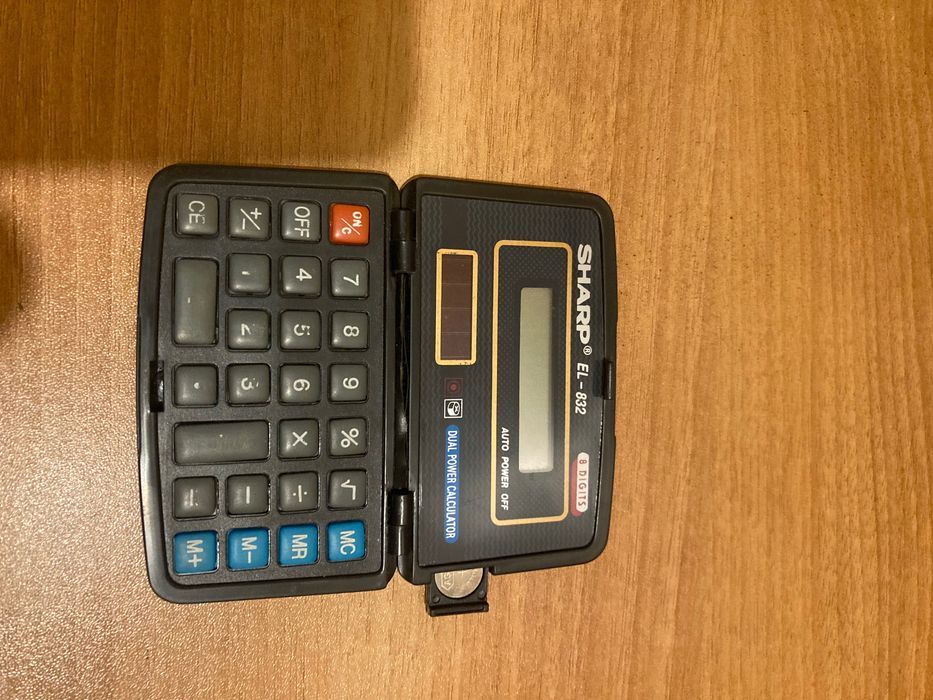 Калкулатори Casio и Sharp цена за двата