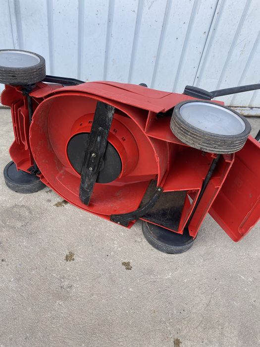 Masina tuns iarba cu acumulatori Wolf Garten Li Ion Power 37