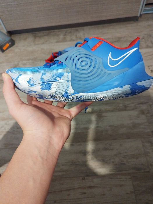 Маратонки Nike  kiry 3 low