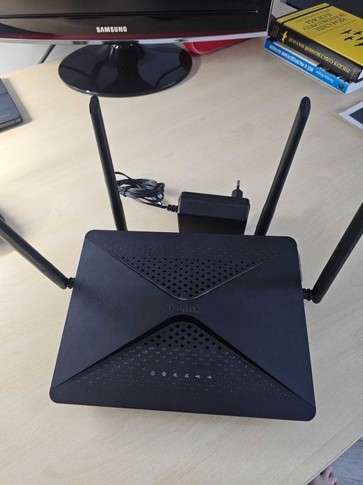 Роутер D-Link DIR-882, отличное состояние