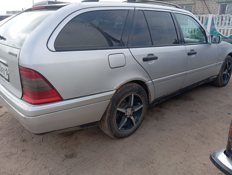 Продам Мерседес W202 C220
