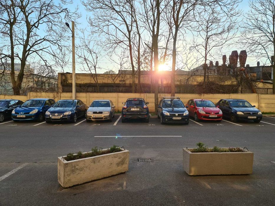 Loc parcare suprateran dublu-Rotar Park 1-Militari-200m metrou Pacii