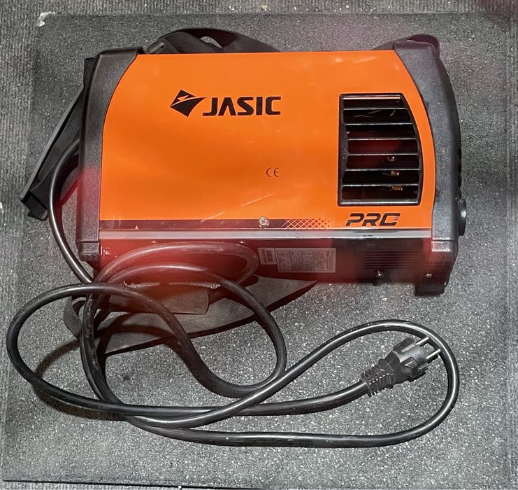 Aparat sudura Jasic Arc 200 Pro + accesorii