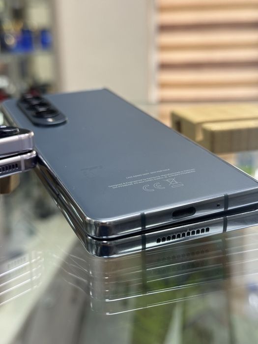Samsung z fold 4 8/256Gb va z flip 5