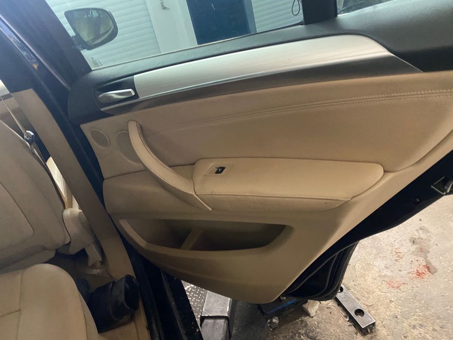 Bmw x5 e70 рекаро салон