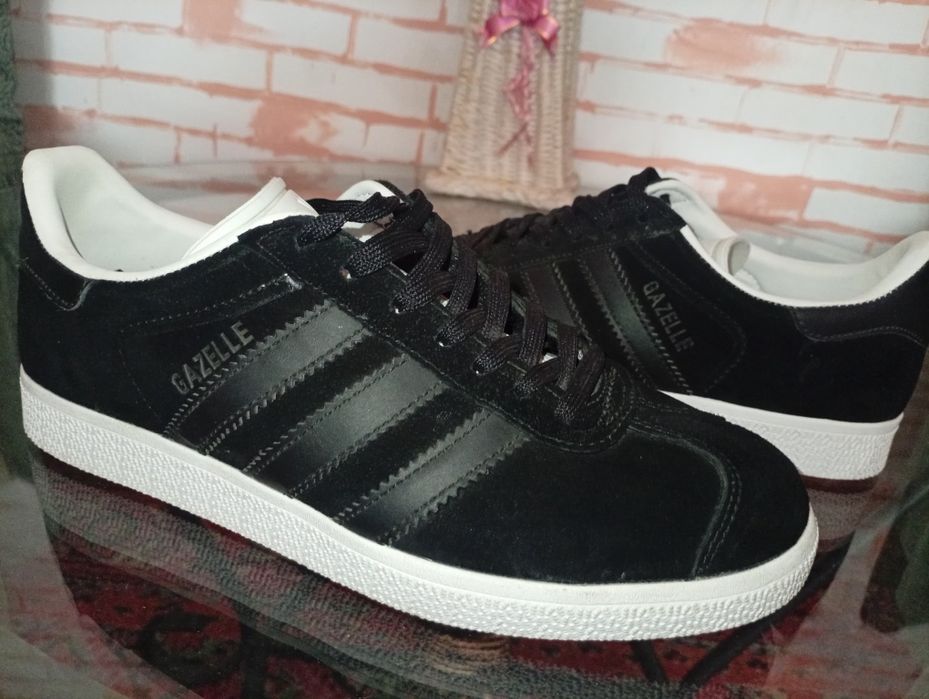 Продам кросовки Adidas Gazelle (Новые)