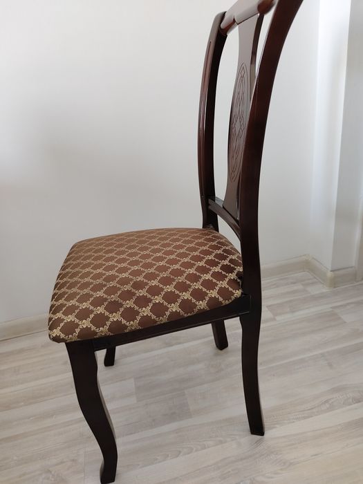 Стулья гостинные