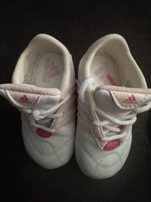 Бебешки буйки нови Adidas