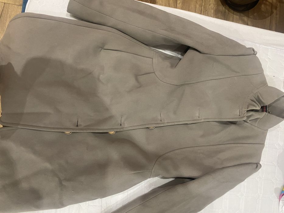 Отдам даром пальто женское