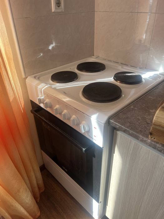 Продаётся электрическая плита Artel Comarella, 4 конфорки