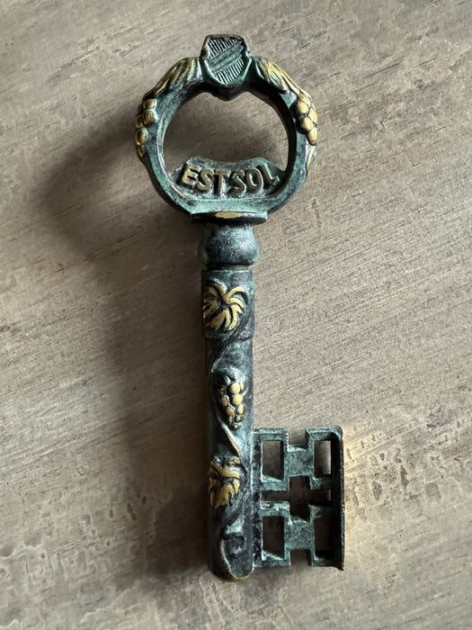 Cheie tirbușon bronz