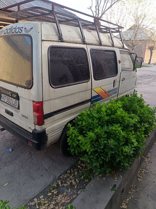 Дамас сотилади турибди