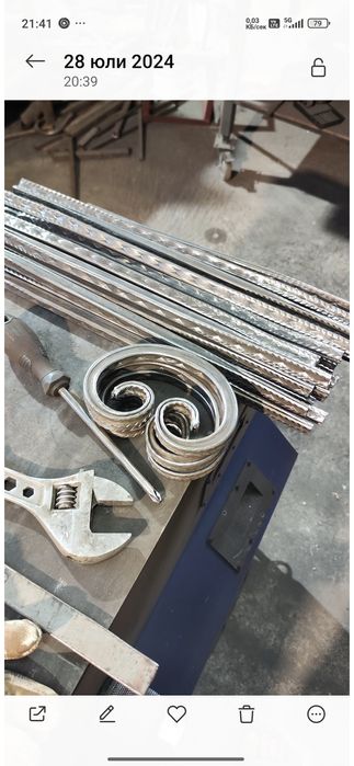 Машина за угъване на профили и плътно желязо