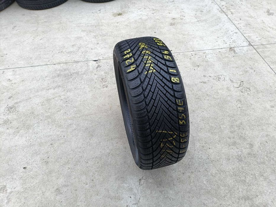 O anvelopa iarna 225 45 18 pirelli powergi winter 8 mm dot 2724