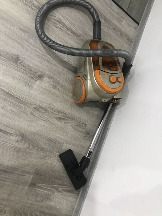 Продам пылесос в отличном состоянии