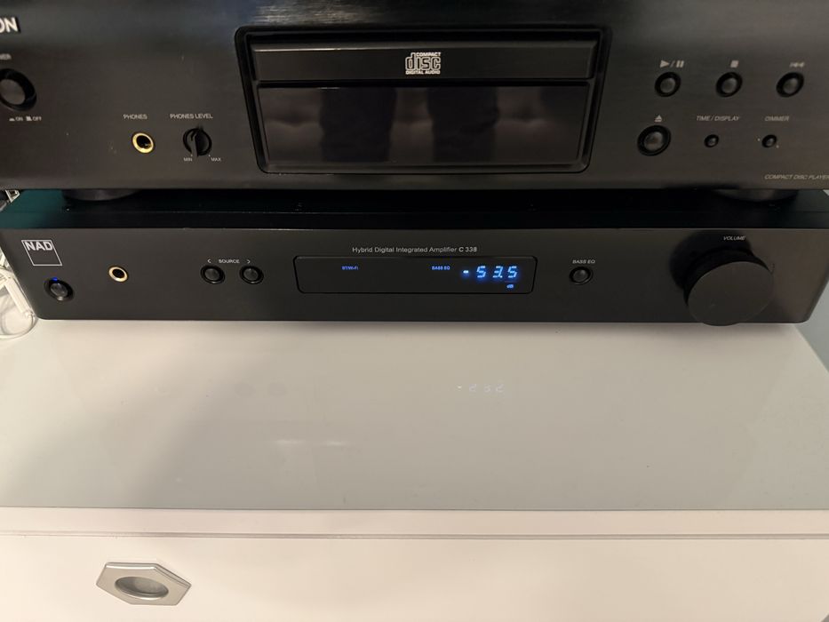 Amplificator Hybrid NAD C338