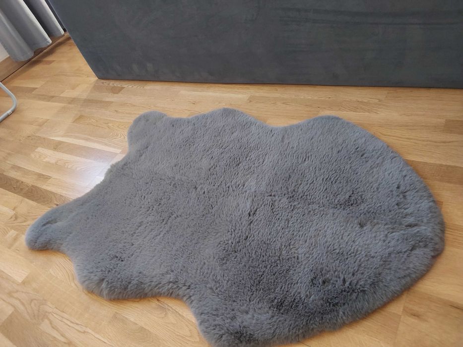 Килимче във формата на зайче