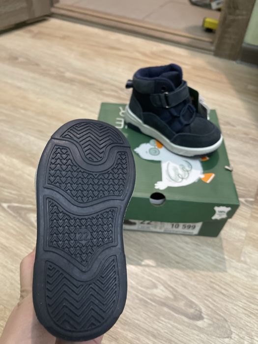 Ботинки Tombi  демисезонные 22 размер.