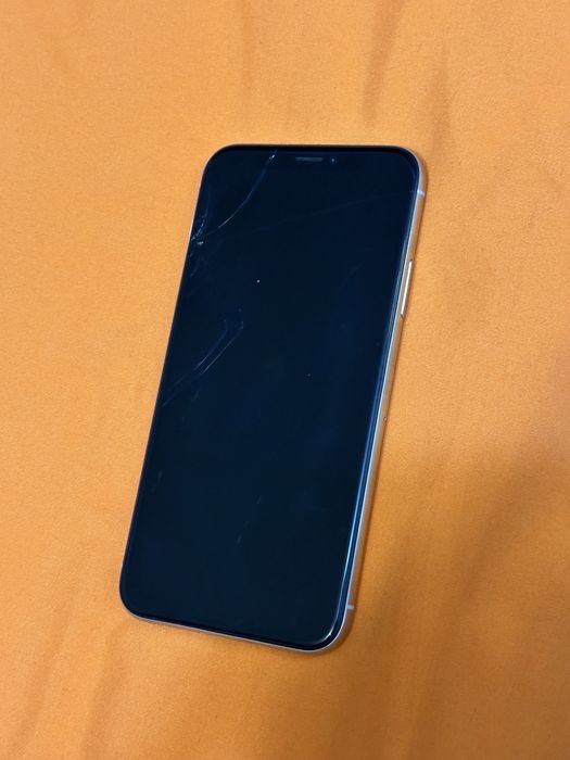 Айфон Х в хорошем состояний