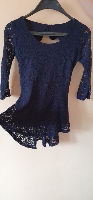 Дамска дантелена тъмно синя блуза H&M