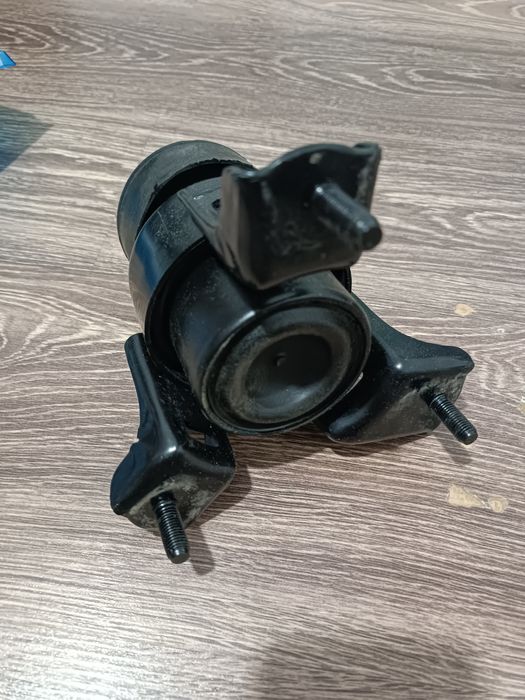 Подушка двигателя передняя 2AZ-FE