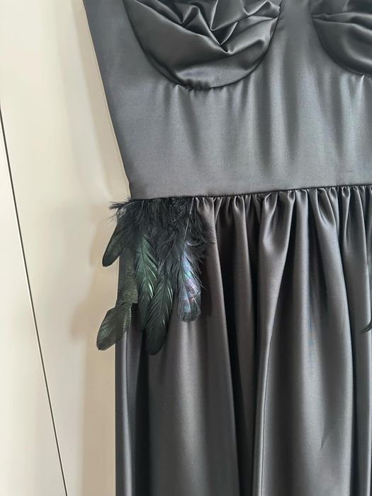 Черна рокля на българския бранд Organza.