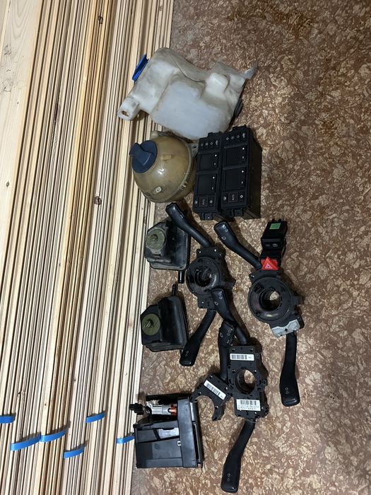 Продават се останали части от ауди а3 8л