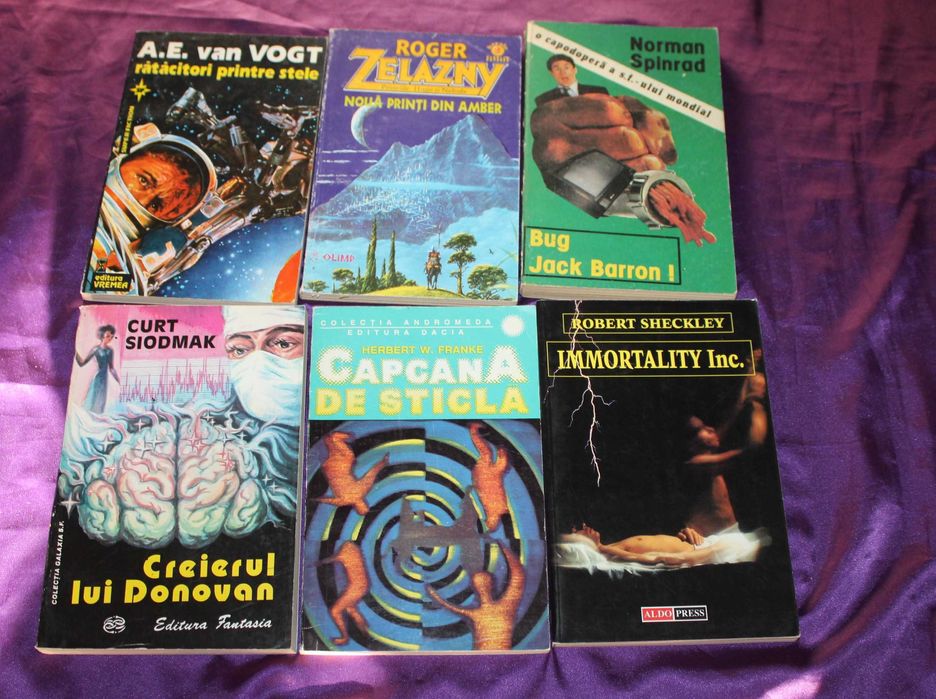 lot 36 carti sf science fiction Arthur C Clarke Orasul si stelele John Brunner Michael Moorcock Star Trek 1-6 Norman Spinrad Lorzii instrumentalitatii