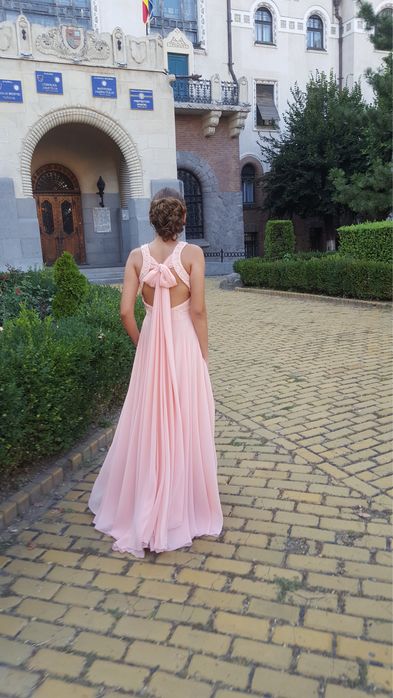 Rochie de seară roz