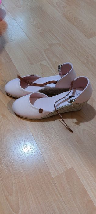 Дамски обувки НОВИ