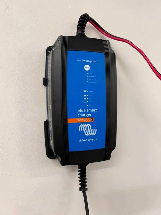 Suport montaj Victron blue smart charger 25A