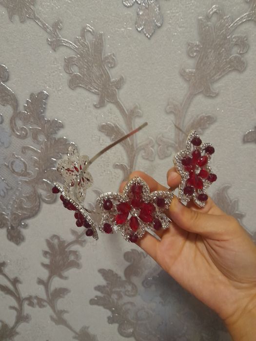 Go'zal diadema mustahkam simda orab chiqilgan  kley emas