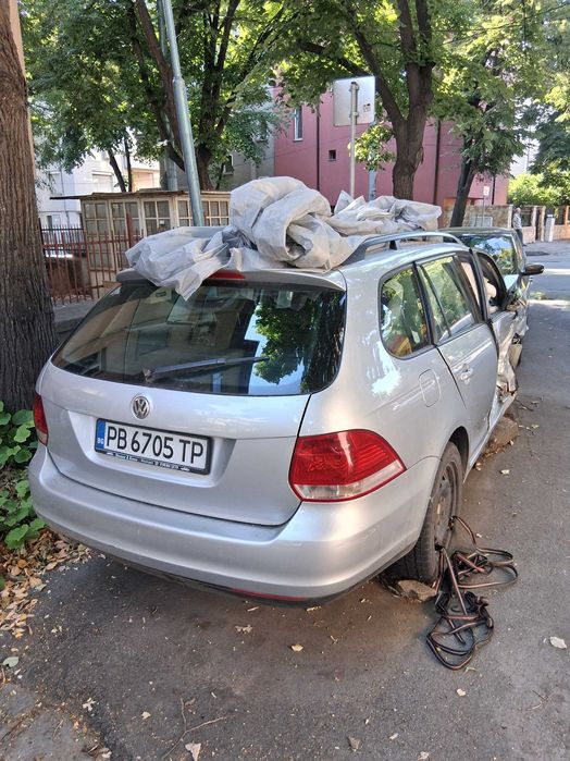 Golf 5 комби,2008 1.6 ,102кс, газ/бензин за части.