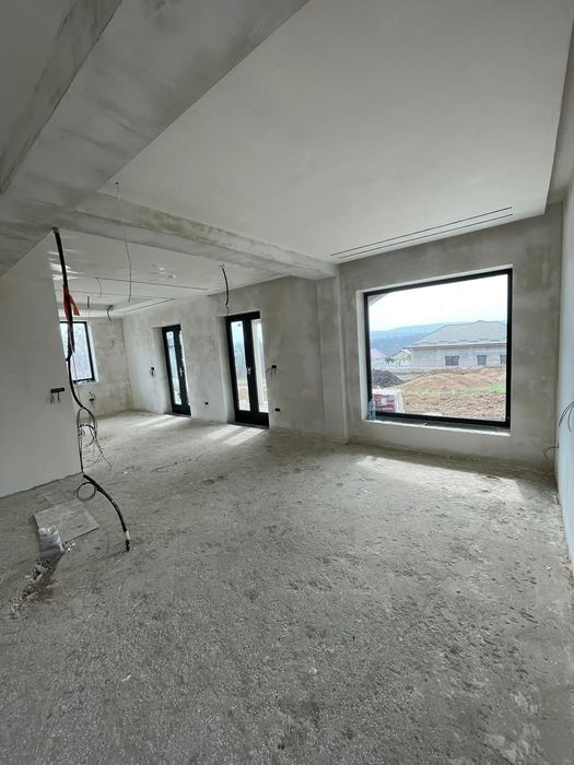 Tencuiala mecanizata