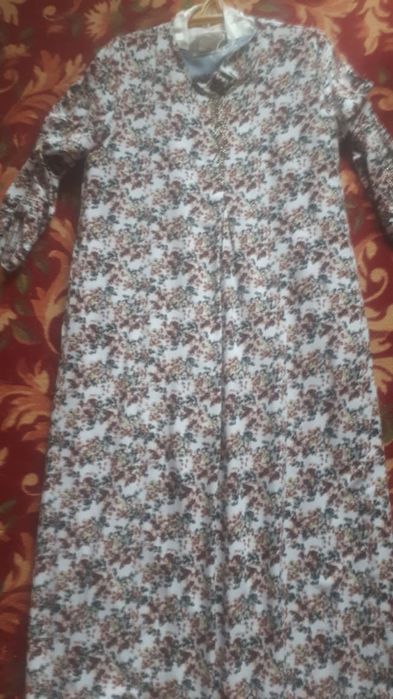 Продам женские платья