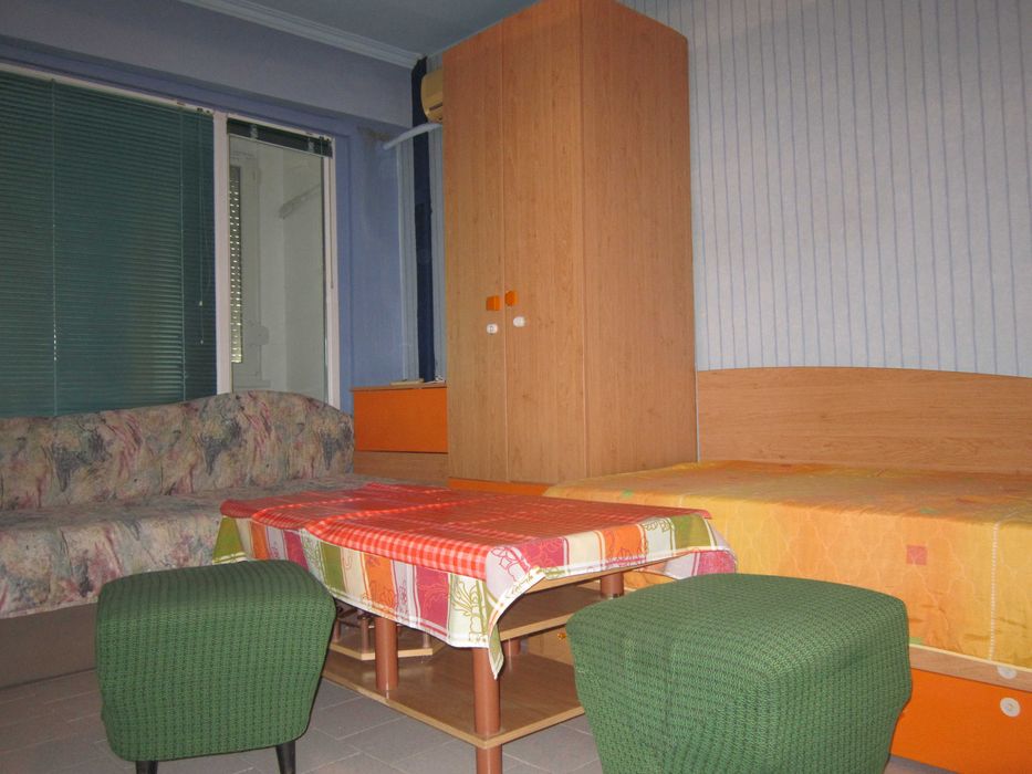 Дава се под наем Едностаен апартамент в Бургас, Славейков - 45 кв.м за 175 € - Снимка #14