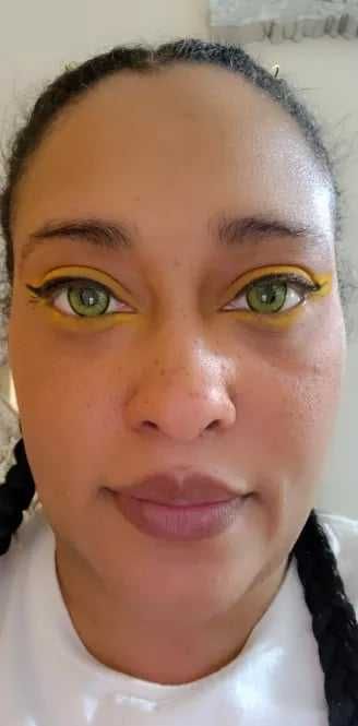 100% покривни цветни контактни лещи