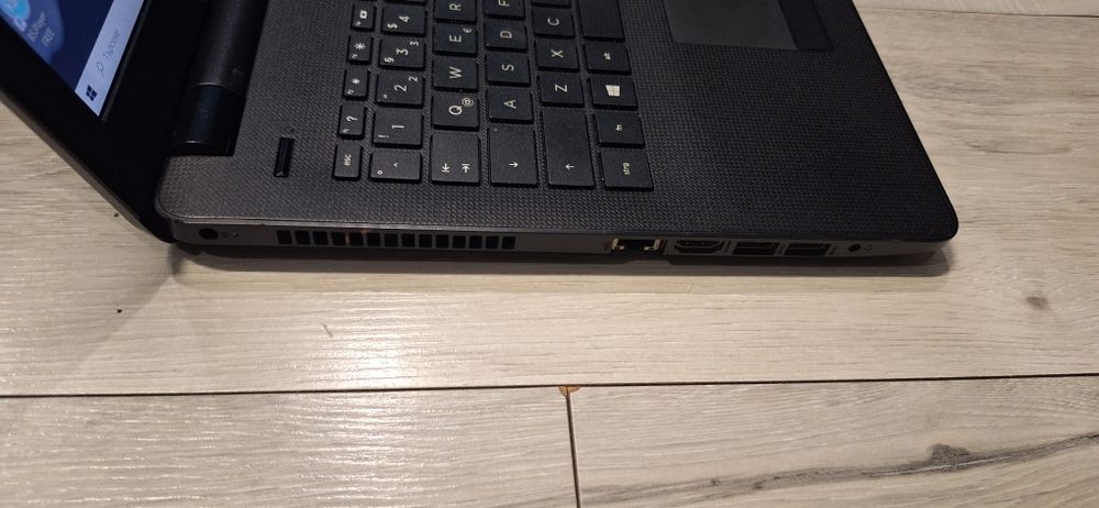 Hp 15bs-i3 6006u/8гб/256гб м.2/Radeon 520