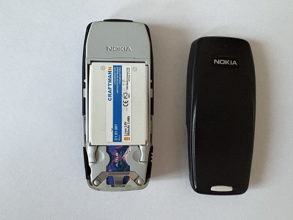 Nokia 3310 (рабочий)