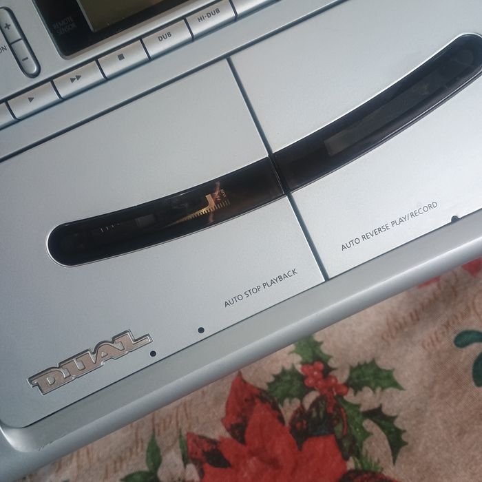 Radio Casetofon cu CD Dual CCR 2020 R - Cu telecomandă, curele noi, servisat