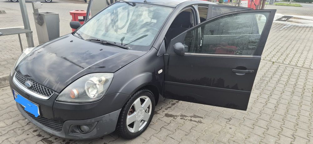 FORD Fiesta 2005 — imagine 3